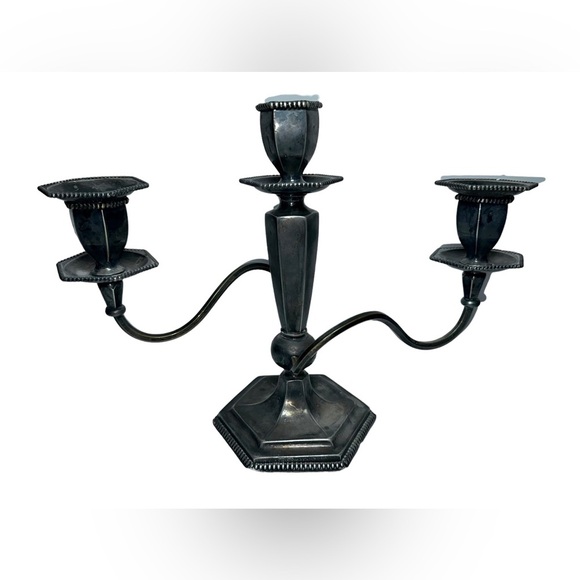 Vintage Rare Meriden Britannia Co. 10” Tall Silverplate Candelabra Pair - Picture 7 of 14